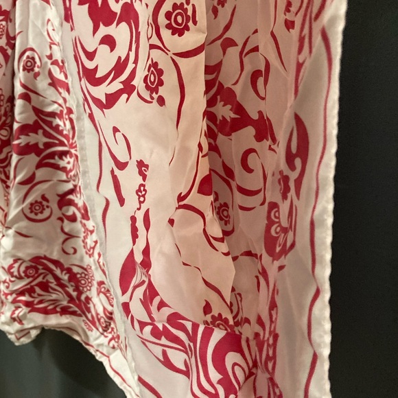 Red and light pink scarf style top. - Picture 3 of 4